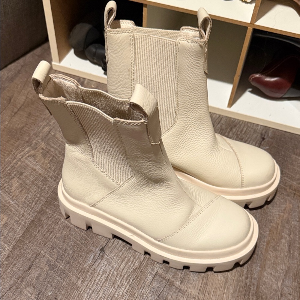 Toms Off-White Ankle Booties